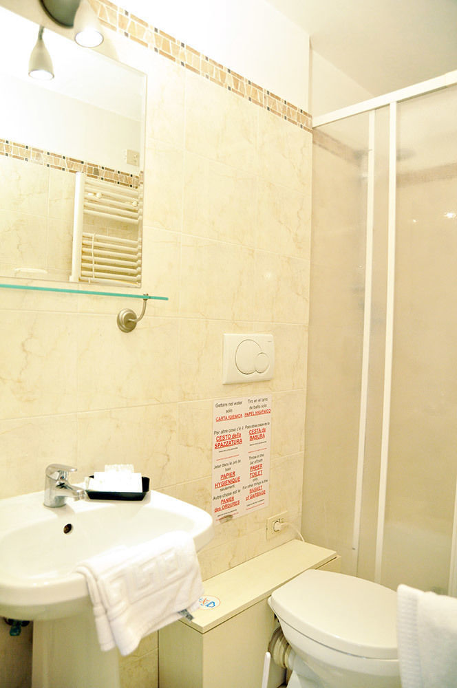 Ideal B&B Рим Экстерьер фото